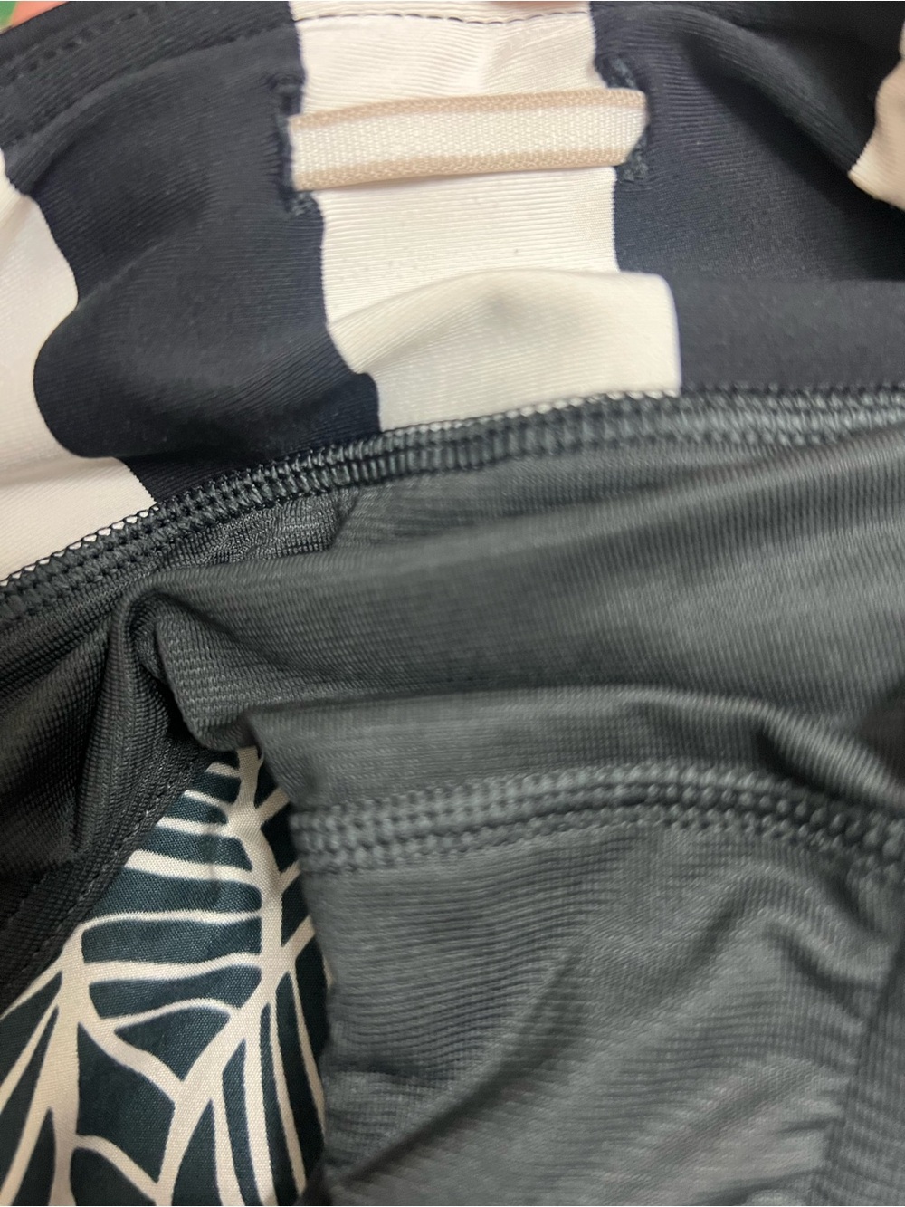 Lululemon Run: Speed Short *2-way Stretch Pretty Palm Black Angel Wing / Black 8 - Picture 10 of 10